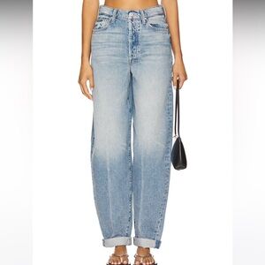 MOTHER The Fangirl Skimp Cuff Barrel Leg Jeans

Wash: Blinded by the Light